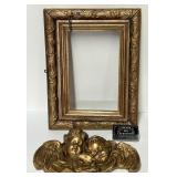 Ancien cadre en bois et dï¿½coration murale en
