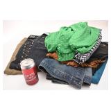 Lot de vï¿½tements pour femme, dont Lolï¿½ et