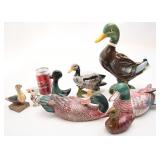 Collection de canards, dont en céramique et