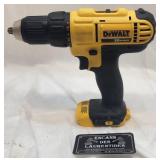 Perceuse DeWalt DCD771, fonctionnelle