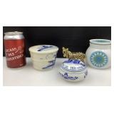 3 coffrets à bijoux, dont Noritake, et 1 zèbre