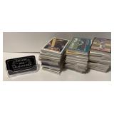 Environ 600 cartes de baseball