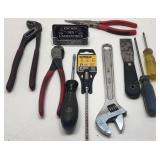 Lot d'outils variés avec mèche à béton DeWalt