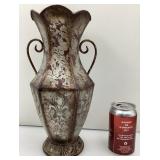 Vase en métal