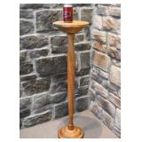 *Support en bois, hauteur : 38''
