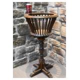 *Support à pot de fleurs, en bois