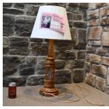 Lampe vintage, en bois