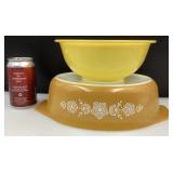 2 plats Pyrex, Butterfly gold #045 et nesting 323