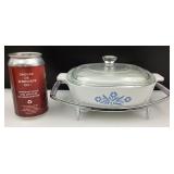 *Casserole CorningWare cornflower, avec support