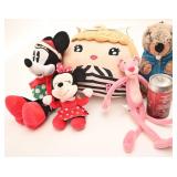 Lot de peluches, dont la panthère rose