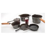 4 casseroles et 2 poêles en fonte