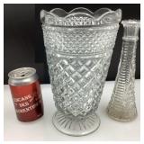 Vase et bougeoir, en verre