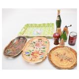 4 plateaux et salières et poivrières en bois
