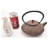 Théière japonaise, en fonte, et pot à saké