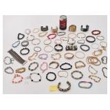 Lot de bracelets, dont 1 en métal de 139 g