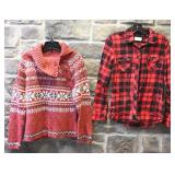 2 vêtements small, dont chemise Original