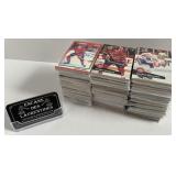 Environ 600 cartes de hockey