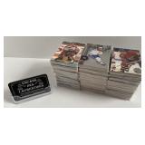 Environ 600 cartes de hockey