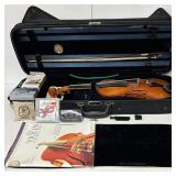 Violon, avec accessoires, étui et livre / CD,