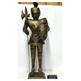 *Chevalier / armure en métal, hauteur : 27''