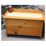 Petit banc / rangement, en bois