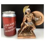 *Sculpture du roi Léonidas