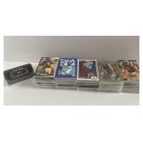 Environ 600 cartes de football