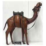 Grand dromadaire en cuir, hauteur : 20'', taille