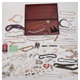 Coffre en bois avec bijoux, dont argent 925,