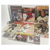 Lot de magazines sur le hockey, avec cartes