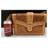 Bourse en cuir repoussé, neuve