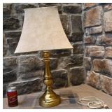 Lampe de table, en laiton
