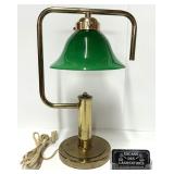 Ancienne lampe, en laiton et en verre,