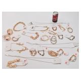 Lot de bracelets et de colliers Joe Fresh