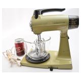Batteur sur socle vintage Sunbeam Mixmaster,