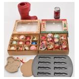 Lot de Noël, dont boules en verre indent et