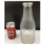 Ancienne bouteille de lait Montreal Dairy