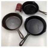 3 poêles en fonte