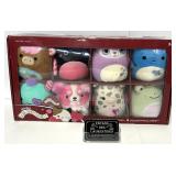 Boîte contenant 8 Squishmallows, à l'état neuf