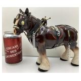 *Cheval de trait clydesdale, en céramique,