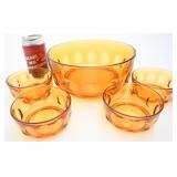 Saladier et 4 petits bols Arcoroc ambrés