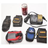 Chargeur Dewalt et pochettes
