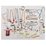 Lot de bijoux, dont Sarah Coventry et Alva