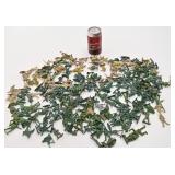 Lot de petits soldats, en plastique, vintage