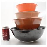 4 bols Pyrex nesting, #322, 323, 325 et 326