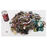 Plus de 7 livres de bijoux pour réparation