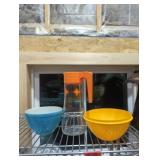 Small Pyrex bowl mid-century orange atomic juice