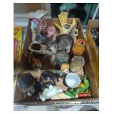 Various shelf sitters