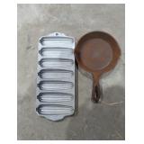 Cast iron #3 Skillet cast aluminum cornbread pan
