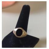 10k gold ring w/out stone size 10.5 5.1 grams